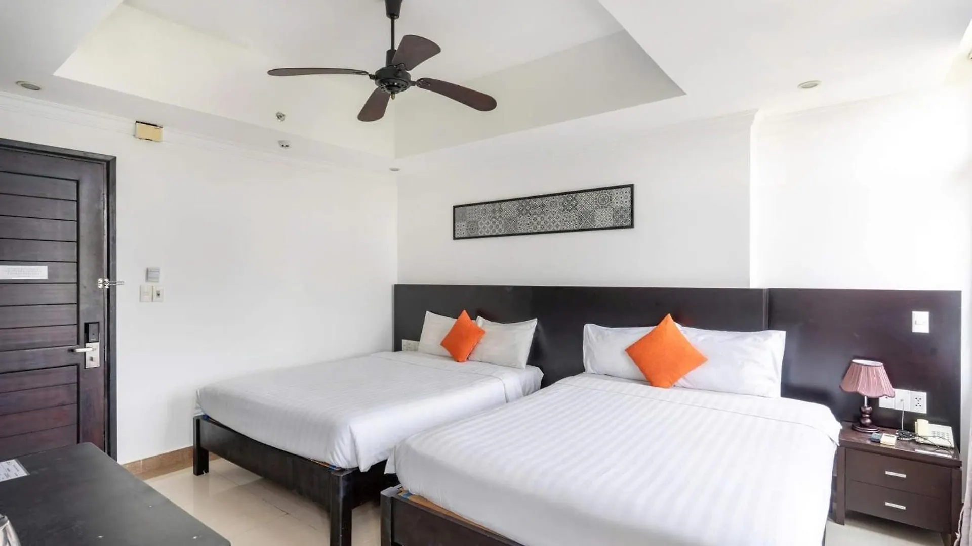 Queen Palace Sea View Hotel Da Nang Vietnam