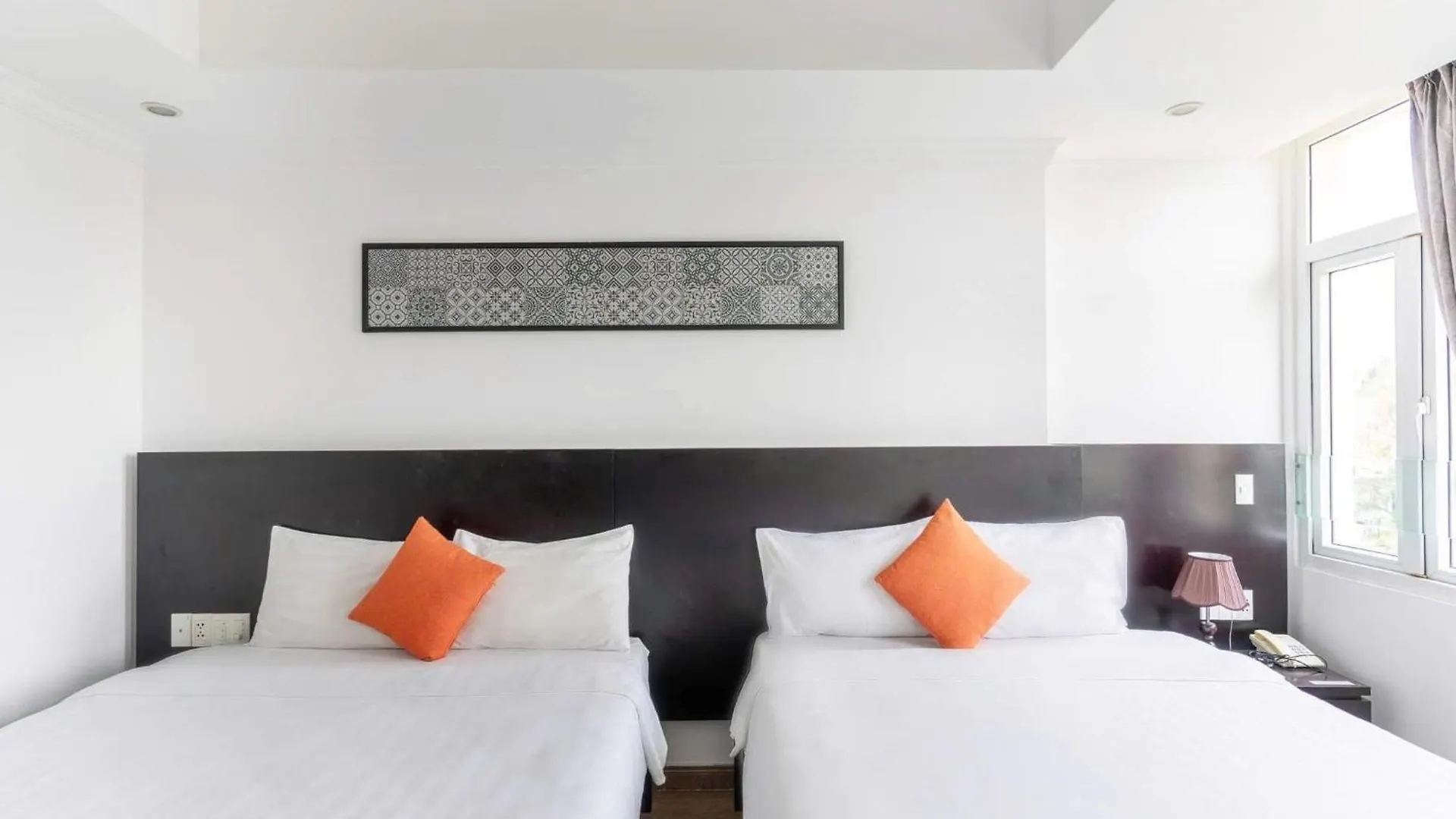 Queen Palace Sea View Hotel Da Nang Vietnam