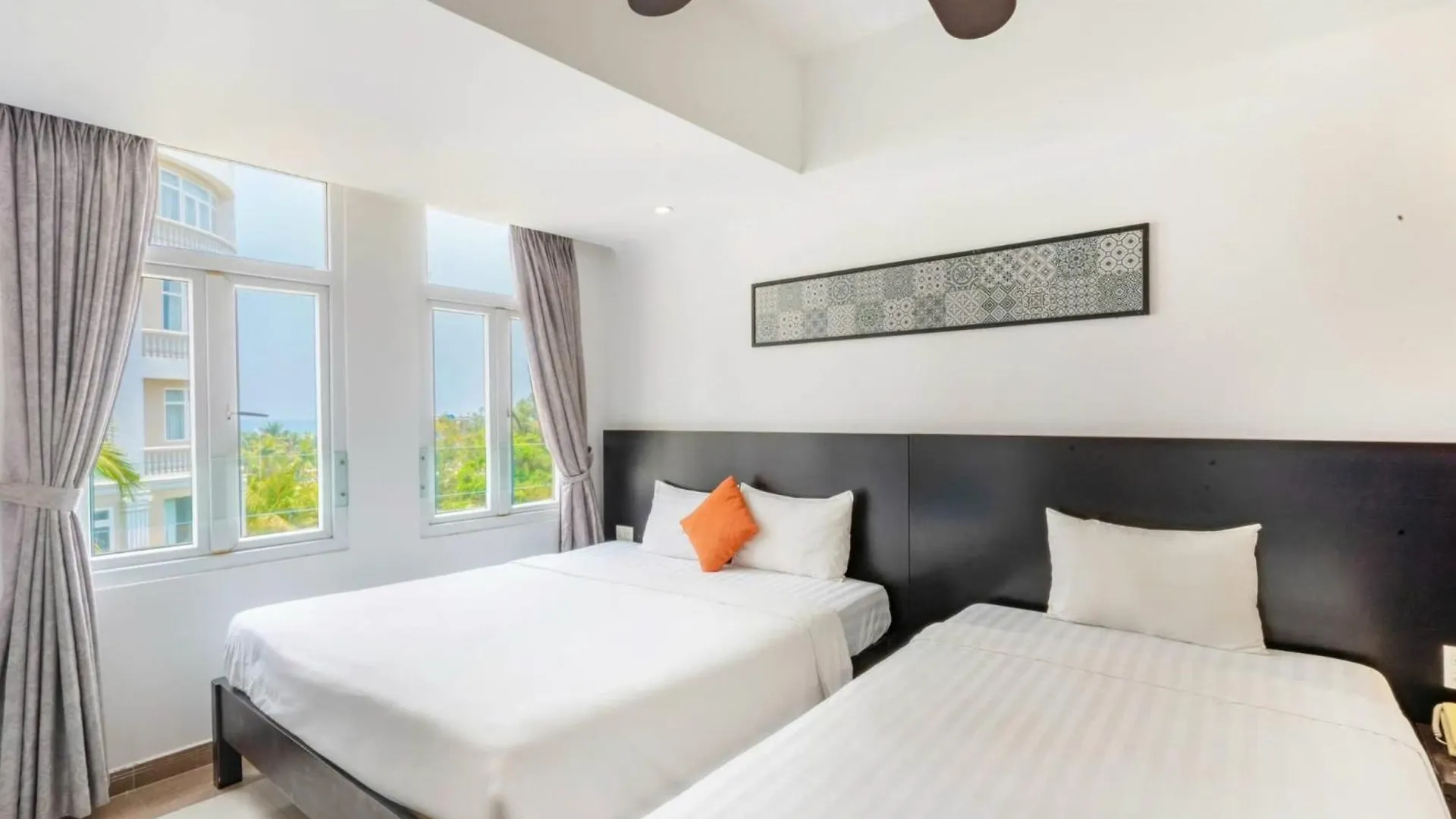 Queen Palace Sea View Hotel ダナン市